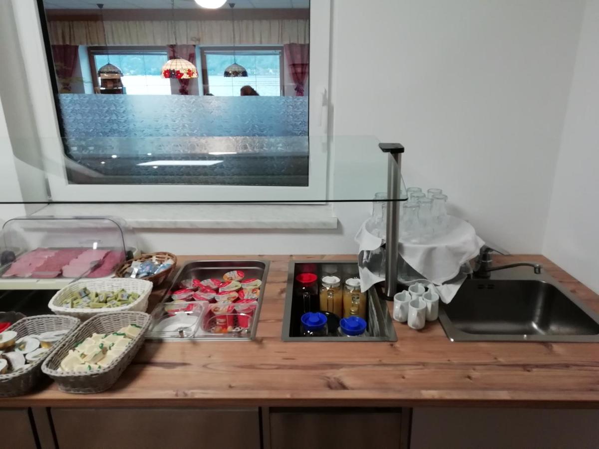 Bed & Breakfast Hotel-garni Seestrand 2*